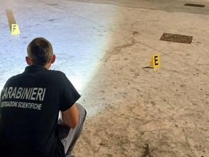 Morto accoltellato a Trani in una rissa in piazza, 18enne ucciso durante una grigliata: individuato il killer