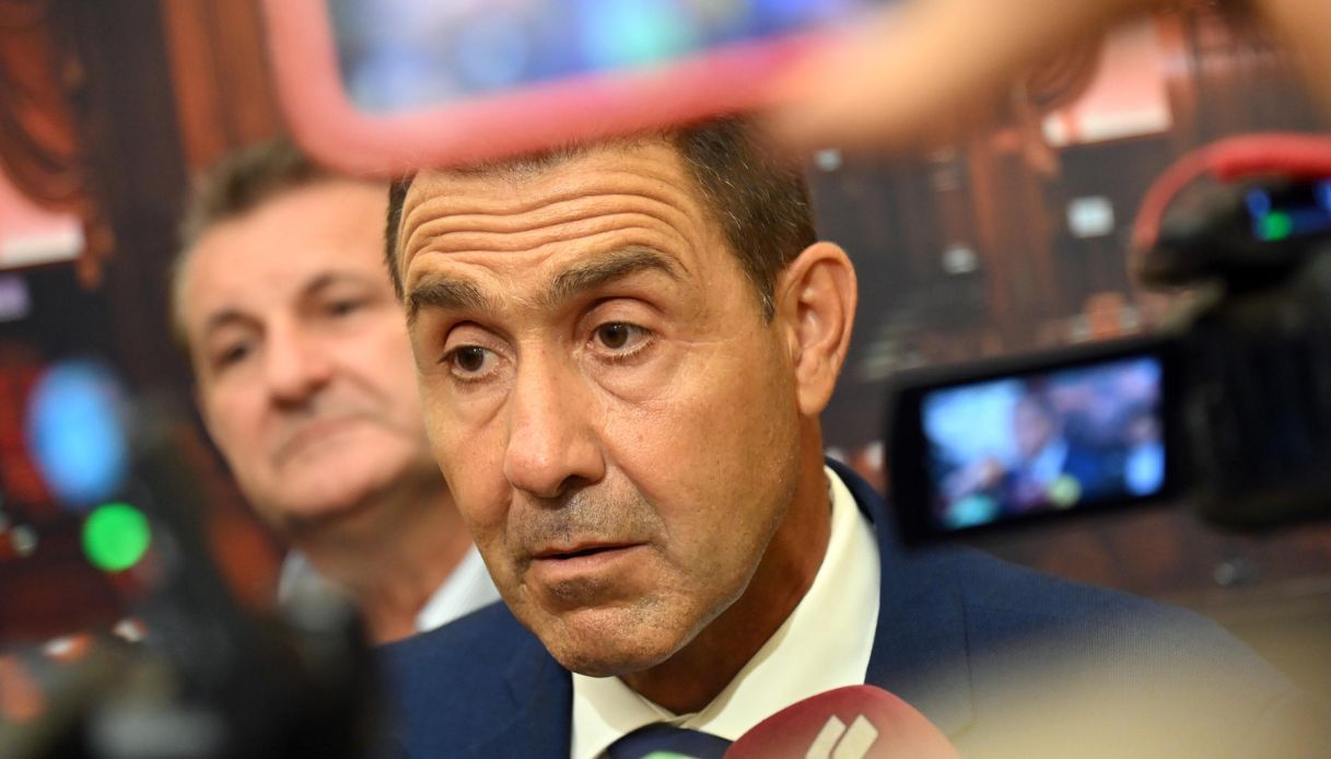 https://wips.plug.it/cips/notizie.virgilio.it/cms/2026/08/sacerdoti-san-paolo-roberto-vannacci.jpg