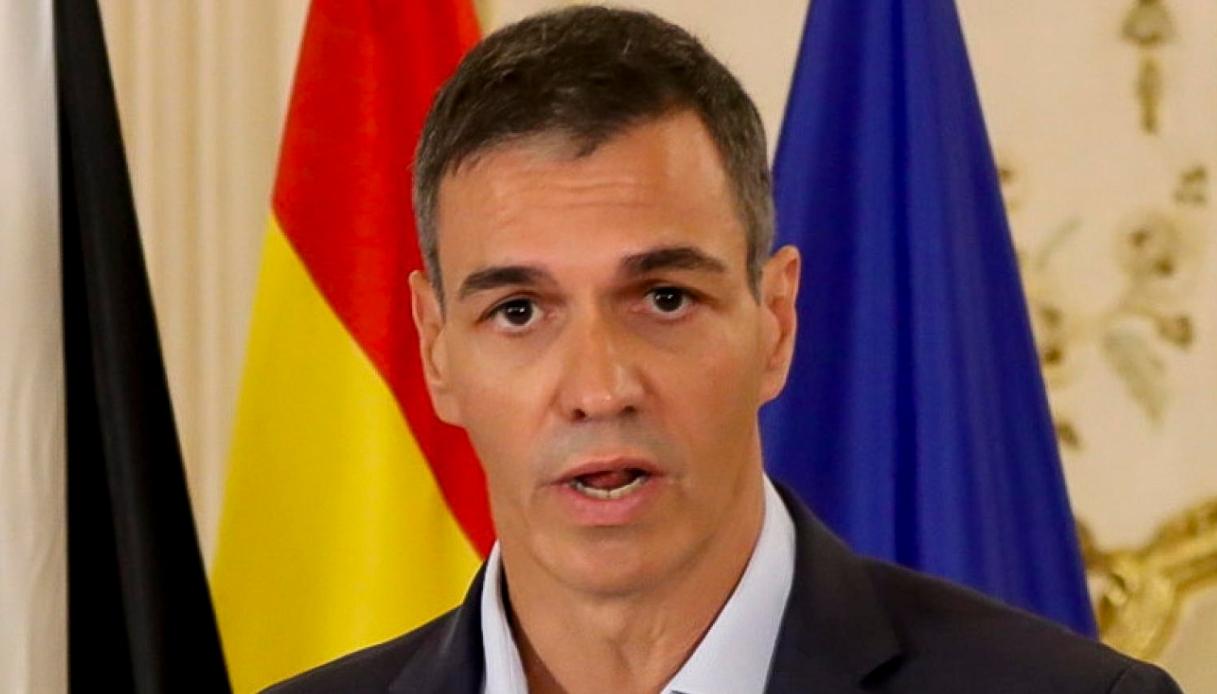 https://wips.plug.it/cips/notizie.virgilio.it/cms/2026/08/spagna-italia-controlli.jpg
