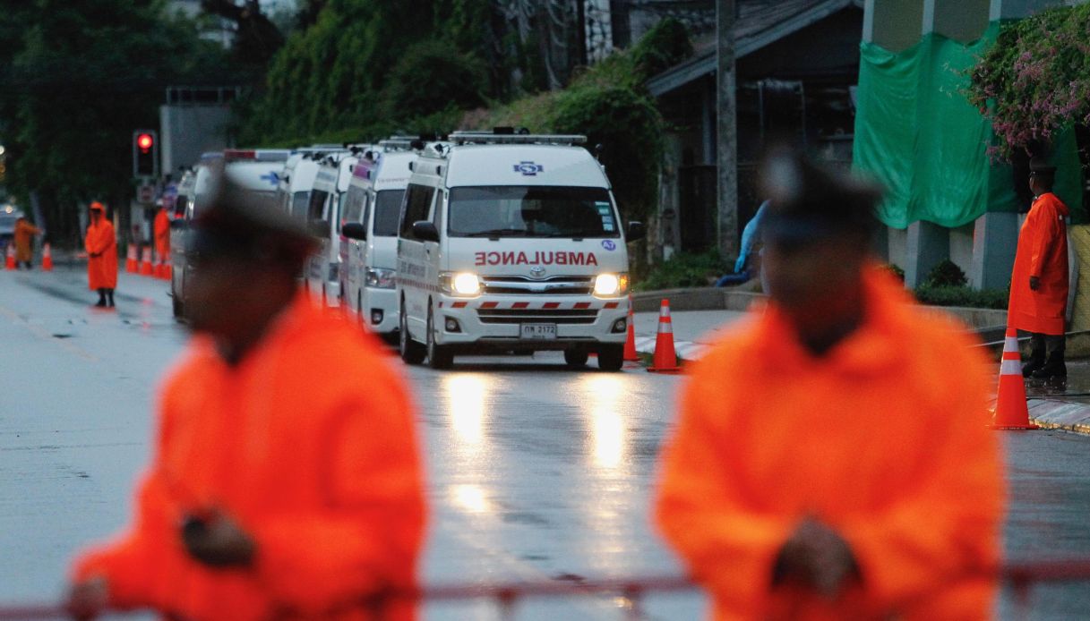 sparatoria in una scuola in thailandia studente apre il fuoco prima di uccidersi bilancio 2 morti e 4 feriti da Virgilio.it sparatoria in una scuola in thailandia studente apre il fuoco prima di uccidersi bilancio 2 morti e 4 feriti