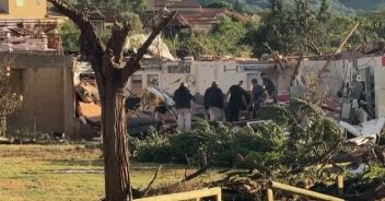 tornado-carcassonne-francia-video