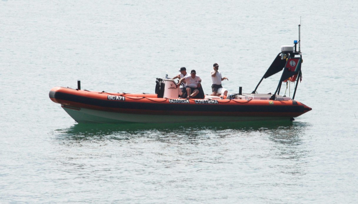 disperso 21enne nel lago di como dopo un tuffo a lenno di tremezzina ricerche complesse per le profondit224 da Virgilio.it disperso 21enne nel lago di como dopo un tuffo a lenno di tremezzina ricerche complesse per le profondit224