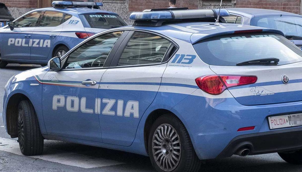 operai aggrediti a trieste con coltelli e spray al peperoncino grave uno dei feriti caccia ai responsabili da Virgilio.it operai aggrediti a trieste con coltelli e spray al peperoncino grave uno dei feriti caccia ai responsabili