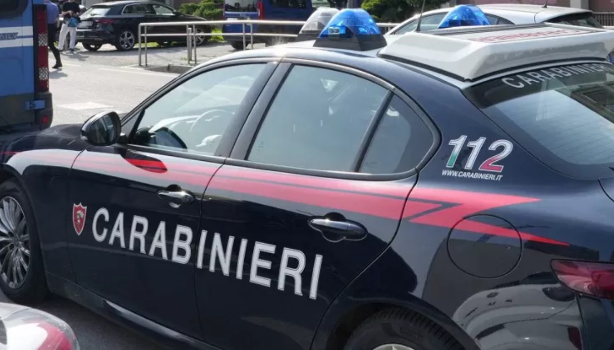 https://wips.plug.it/cips/notizie.virgilio.it/cms/2026/08/truffa-anziani-coppia-figlio-sette-anni.jpg