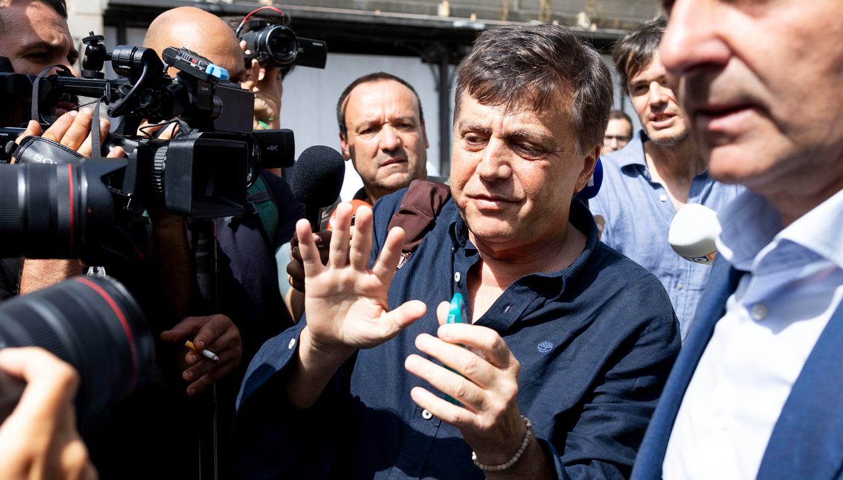 https://wips.plug.it/cips/notizie.virgilio.it/cms/2026/08/valter-lavitola-sigfrido-ranucci-attentato-domiciliari.jpg