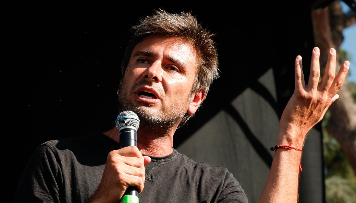 alessandro di battista partir224 da cuba il 5 settembre ritorno in italia posticipato e poi ricovero al gemelli da Virgilio.it alessandro di battista partir224 da cuba il 5 settembre ritorno in italia posticipato e poi ricovero al gemelli