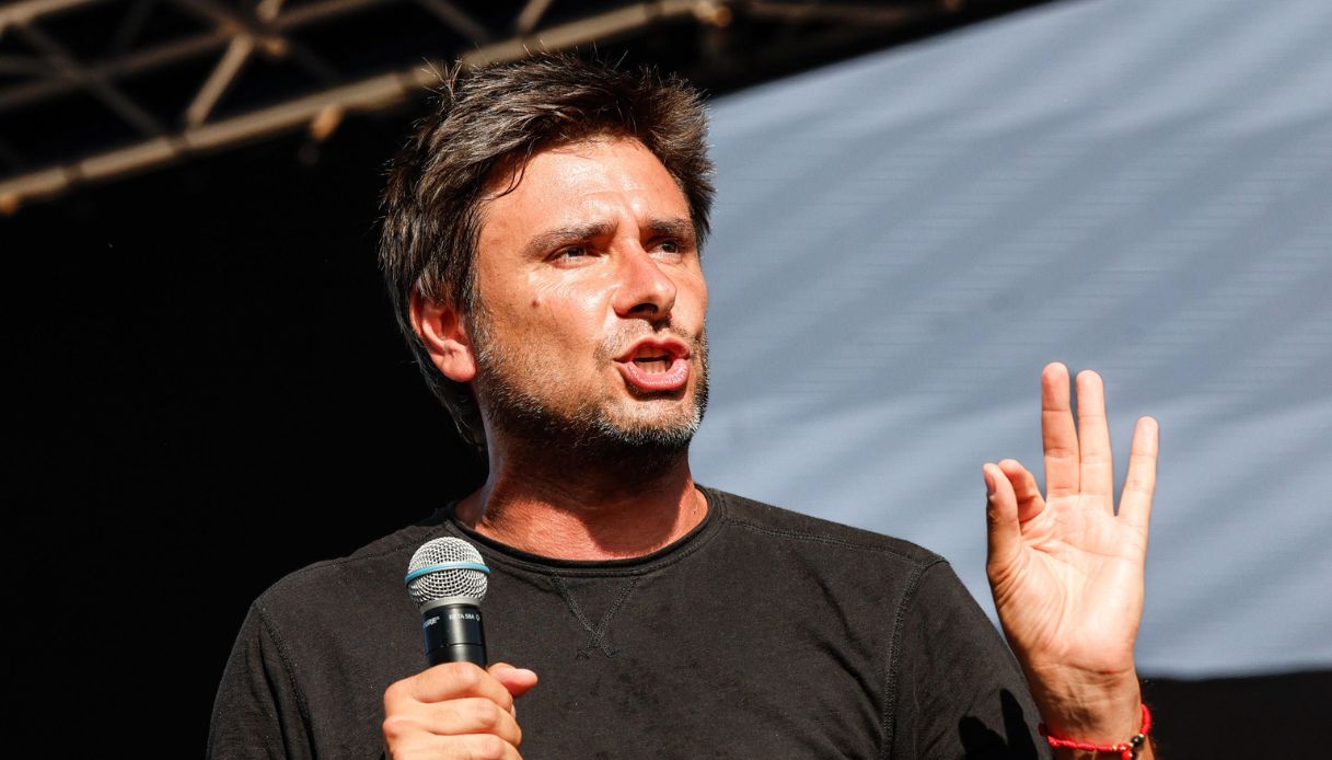 alessandro di battista ricoverato a cuba come sta l ex m5s affronta nel modo migliore il post intervento da Virgilio.it alessandro di battista ricoverato a cuba come sta l ex m5s affronta nel modo migliore il post intervento