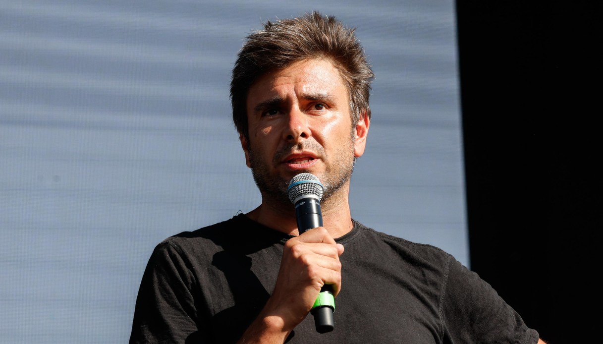 alessandro di battista ricoverato al gemelli di roma nessun bollettino massimo riserbo sulle sue condizioni da Virgilio.it alessandro di battista ricoverato al gemelli di roma nessun bollettino massimo riserbo sulle sue condizioni