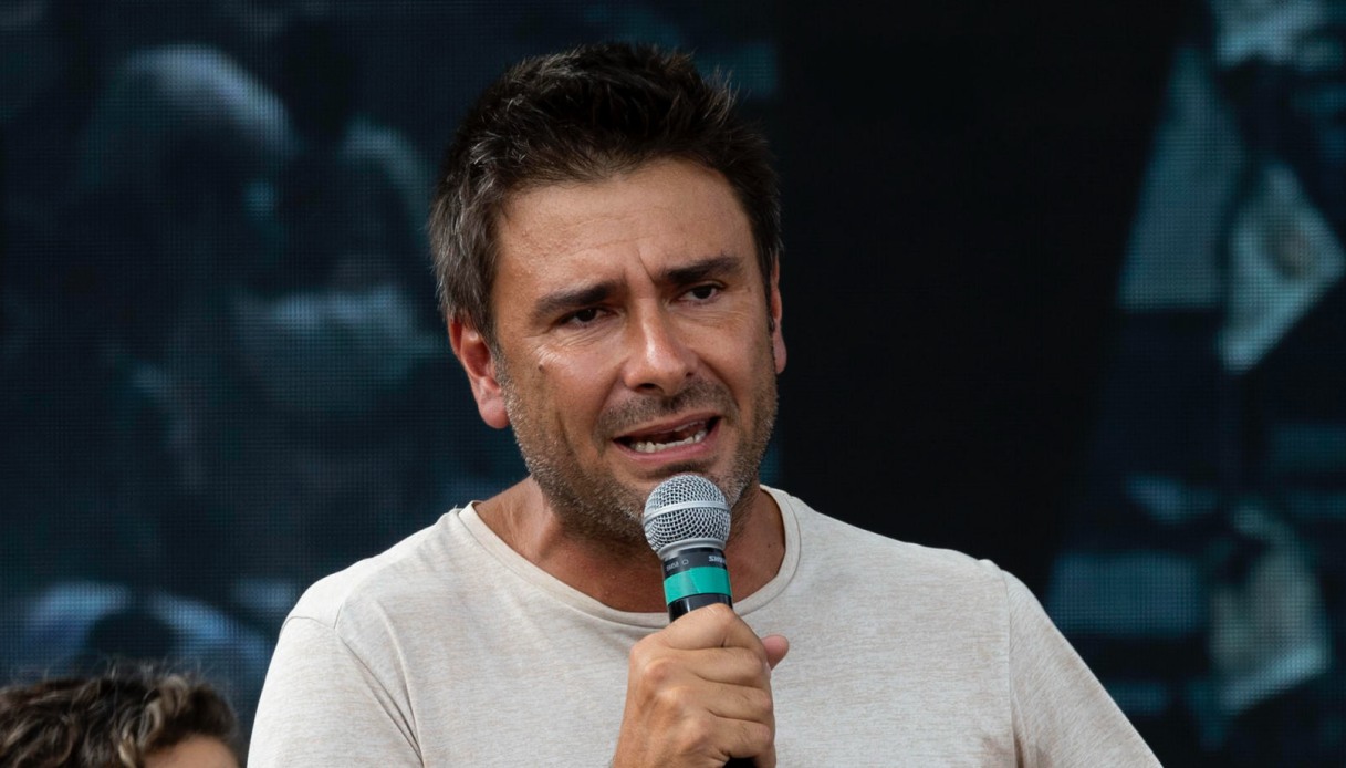 alessandro di battista video a dimarted236 per raccontare le sue condizioni sto sempre meglio torno presto da Virgilio.it alessandro di battista video a dimarted236 per raccontare le sue condizioni sto sempre meglio torno presto