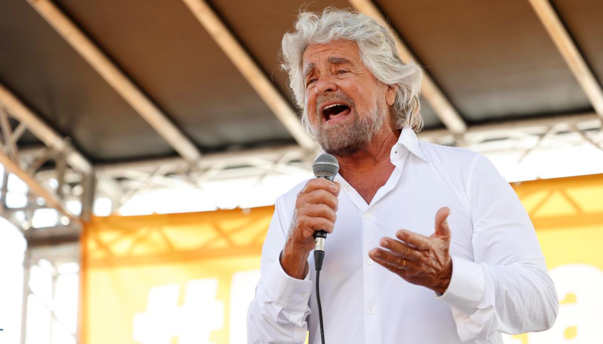 sondaggio beppe grillo pronto a tornare in politica con un nuovo partito lo voteresti da Virgilio.it sondaggio beppe grillo pronto a tornare in politica con un nuovo partito lo voteresti