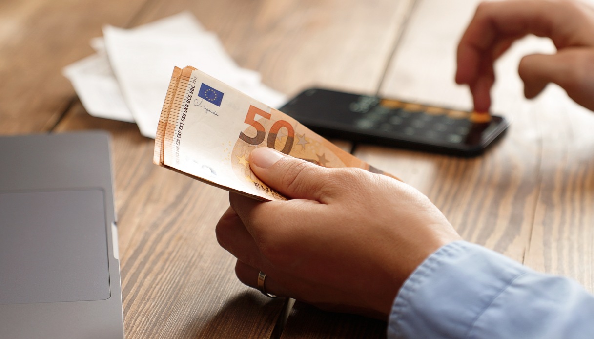 https://wips.plug.it/cips/notizie.virgilio.it/cms/2026/09/bonus-500-euro-divorziati.jpg