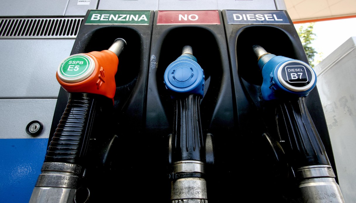 contro il caro carburante buono benzina da 100 euro chi ne avrebbe diritto e come averlo l idea del governo da Virgilio.it contro il caro carburante buono benzina da 100 euro chi ne avrebbe diritto e come averlo l idea del governo