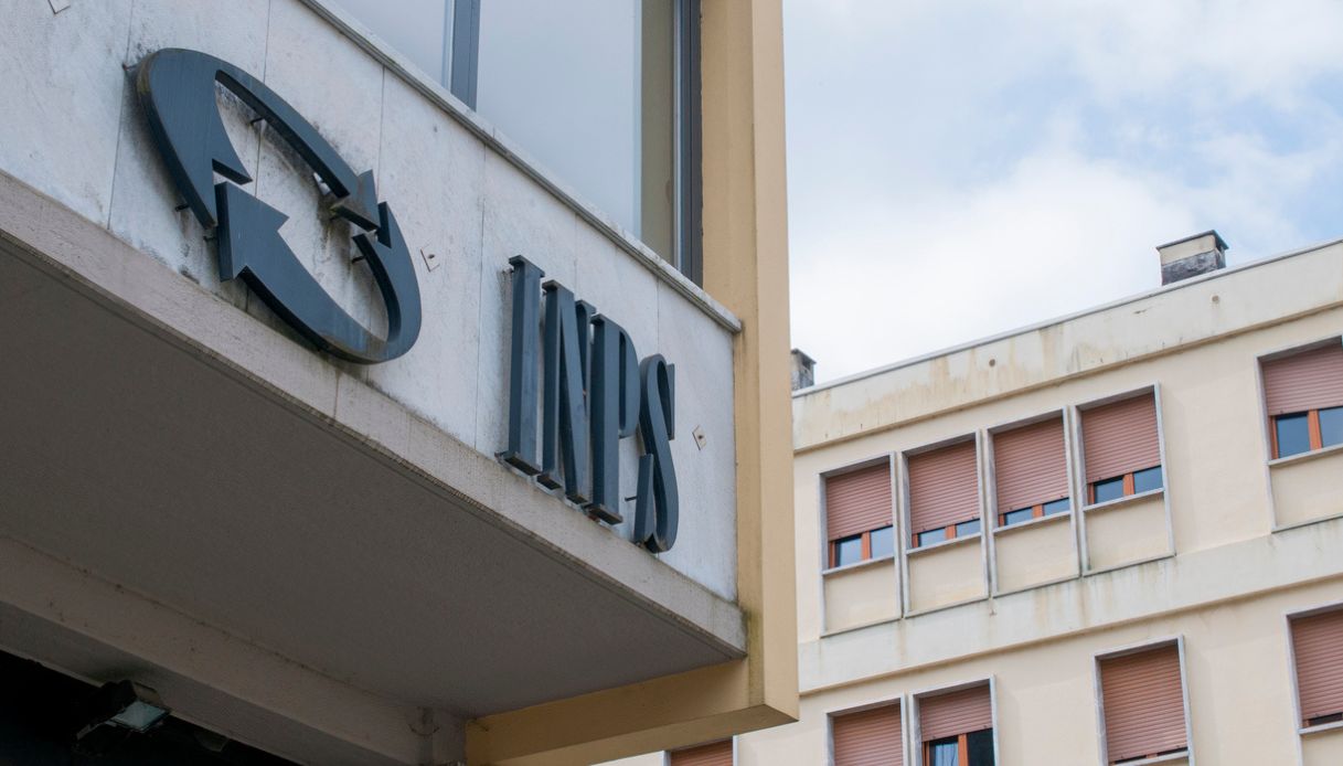 https://wips.plug.it/cips/notizie.virgilio.it/cms/2026/09/certificato-malattia-inps.jpg