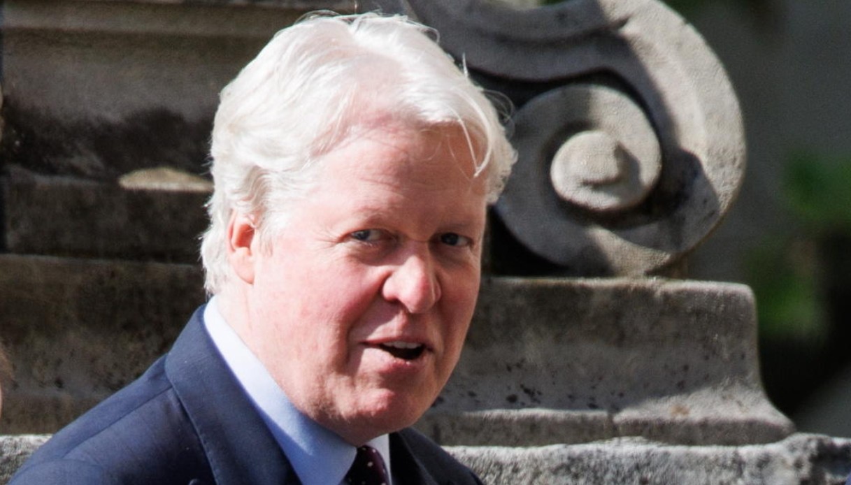 charles spencer fratello della principessa diana difende harry e meghan maltrattati come mia sorella da Virgilio.it charles spencer fratello della principessa diana difende harry e meghan maltrattati come mia sorella