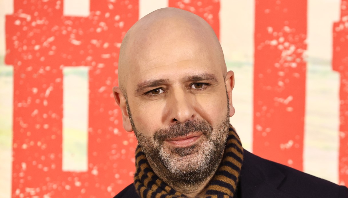 checco zalone pensa a un nuovo film il tema potrebbe essere il classismo con gli intellettuali nel mirino da Virgilio.it checco zalone pensa a un nuovo film il tema potrebbe essere il classismo con gli intellettuali nel mirino