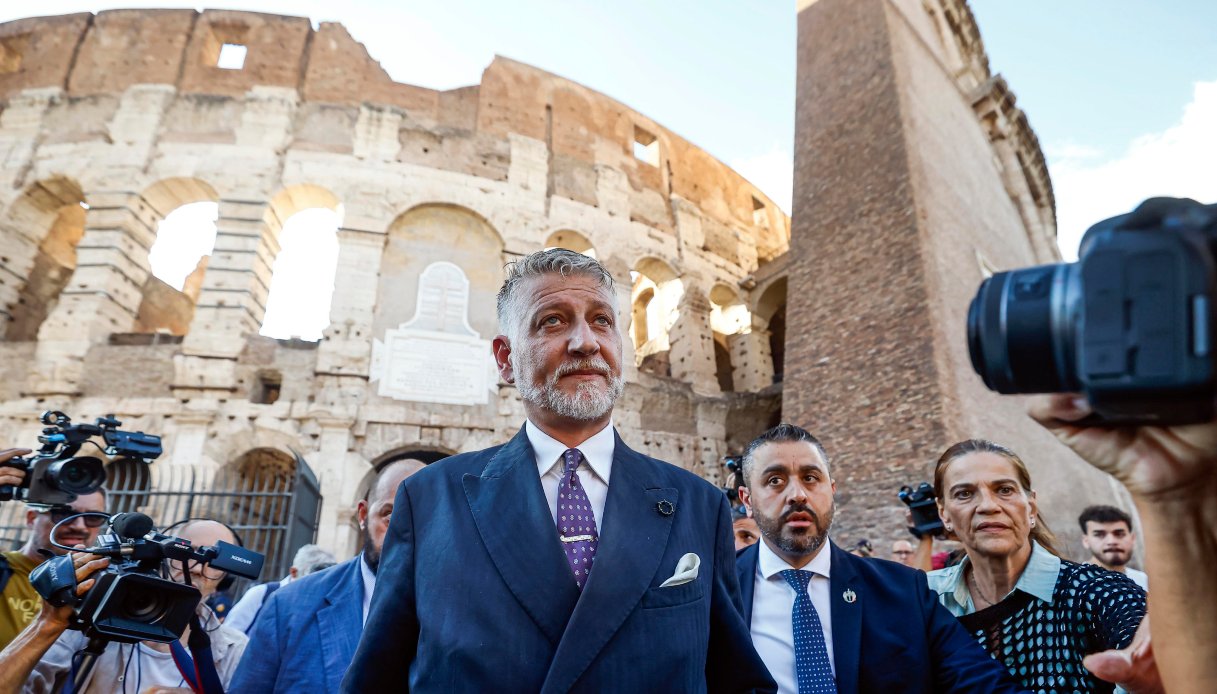 colosseo riaperto dal 26 settembre l annuncio del ministro giuli 7 indagati per la morte di andrea moretti da Virgilio.it colosseo riaperto dal 26 settembre l annuncio del ministro giuli 7 indagati per la morte di andrea moretti