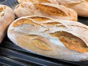 Compra mezza pagnotta e la commessa gli fa pagare 10 grammi in più, il reclamo costa 15 mila euro al titolare