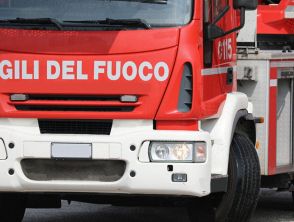 Crollato solaio del negozio The North Face a Roma in via Cola di Rienzo, persone sotto le macerie