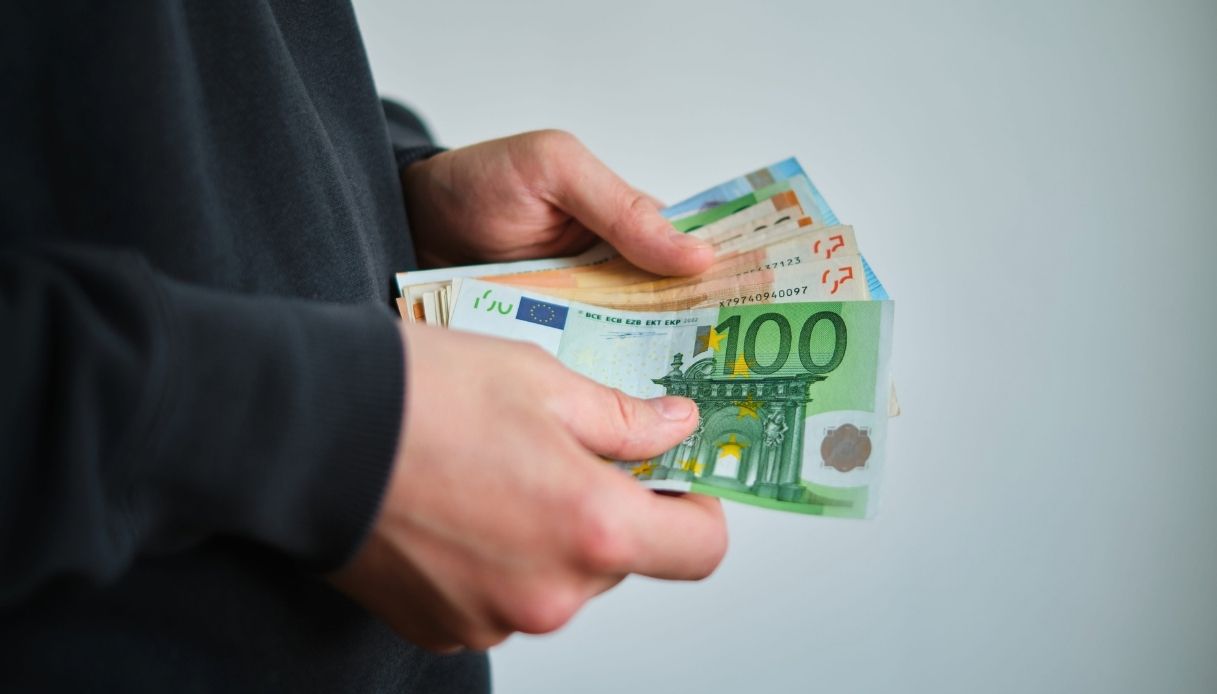 drenaggio fiscale per lavoratori dipendenti e pensionati cos 232 la tassa da 13 miliardi legata all inflazione da Virgilio.it drenaggio fiscale per lavoratori dipendenti e pensionati cos 232 la tassa da 13 miliardi legata all inflazione