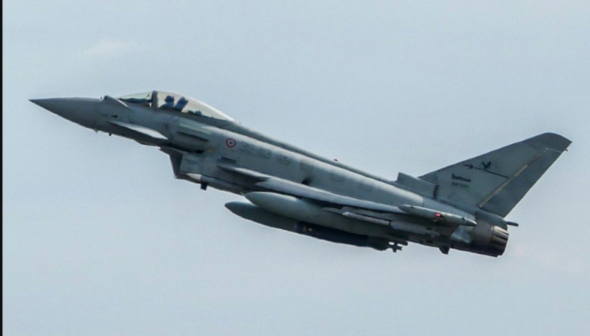 https://wips.plug.it/cips/notizie.virgilio.it/cms/2026/09/drone-lituania-eurofighter-italiani.jpg