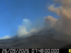 Eruzione Etna e forte temporale su Catania, stop in aeroporto ai voli in arrivo e limitazioni alle partenze