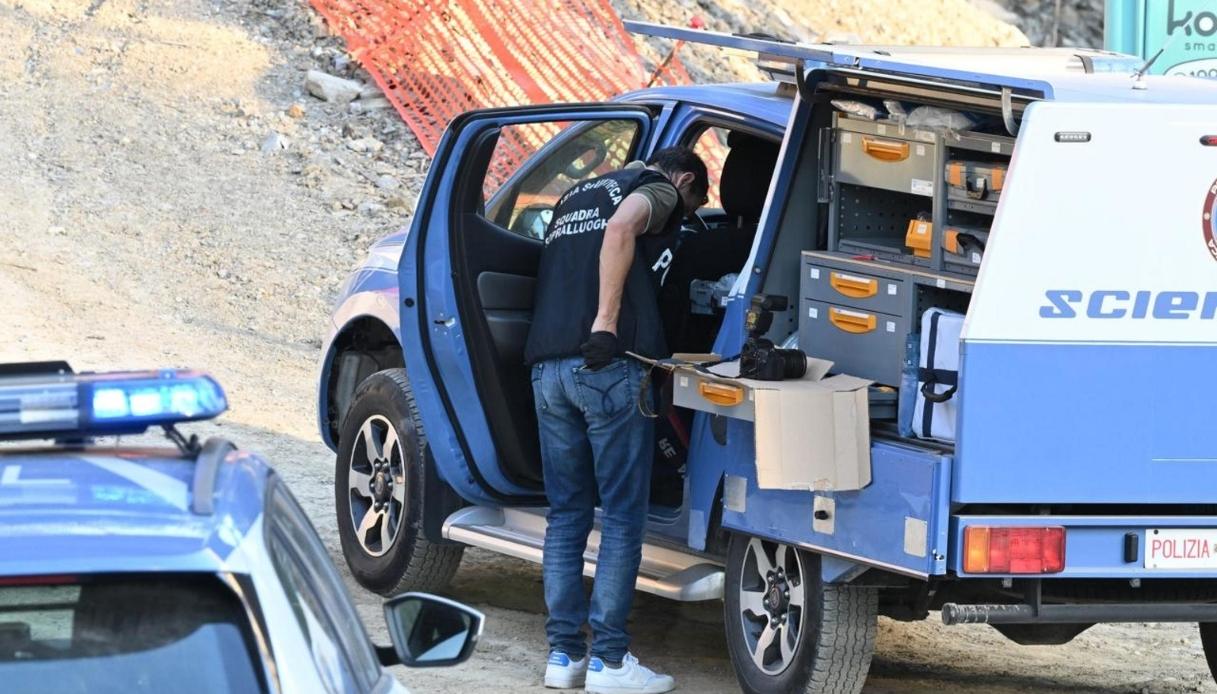 Trunk Kidnapping Call: Victim Alerts Police While Trapped