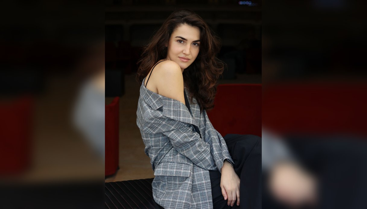 mersila sokoli l8217intervista all8217attrice non riconoscermi per entrare davvero nelle scarpe di un8217altra da Virgilio.it mersila sokoli l8217intervista all8217attrice non riconoscermi per entrare davvero nelle scarpe di un8217altra