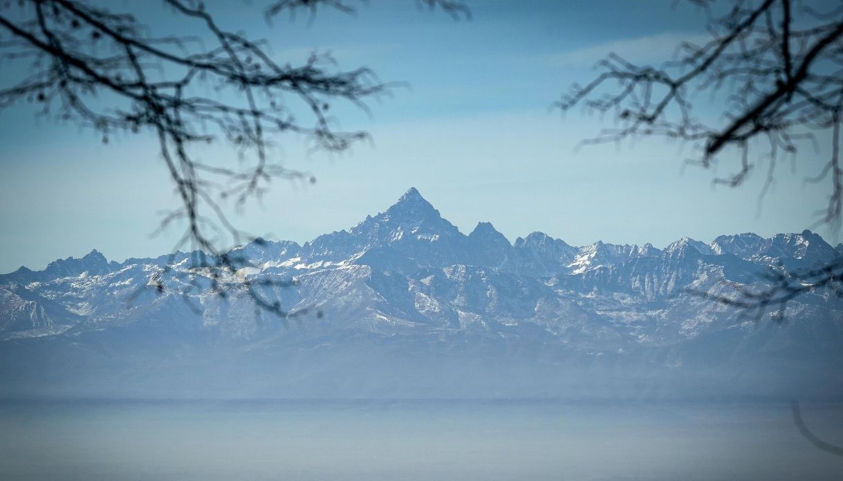 frana sul monviso forte boato e paura con blocchi di pietra che volavano si cerca un escursionista da Virgilio.it frana sul monviso forte boato e paura con blocchi di pietra che volavano si cerca un escursionista