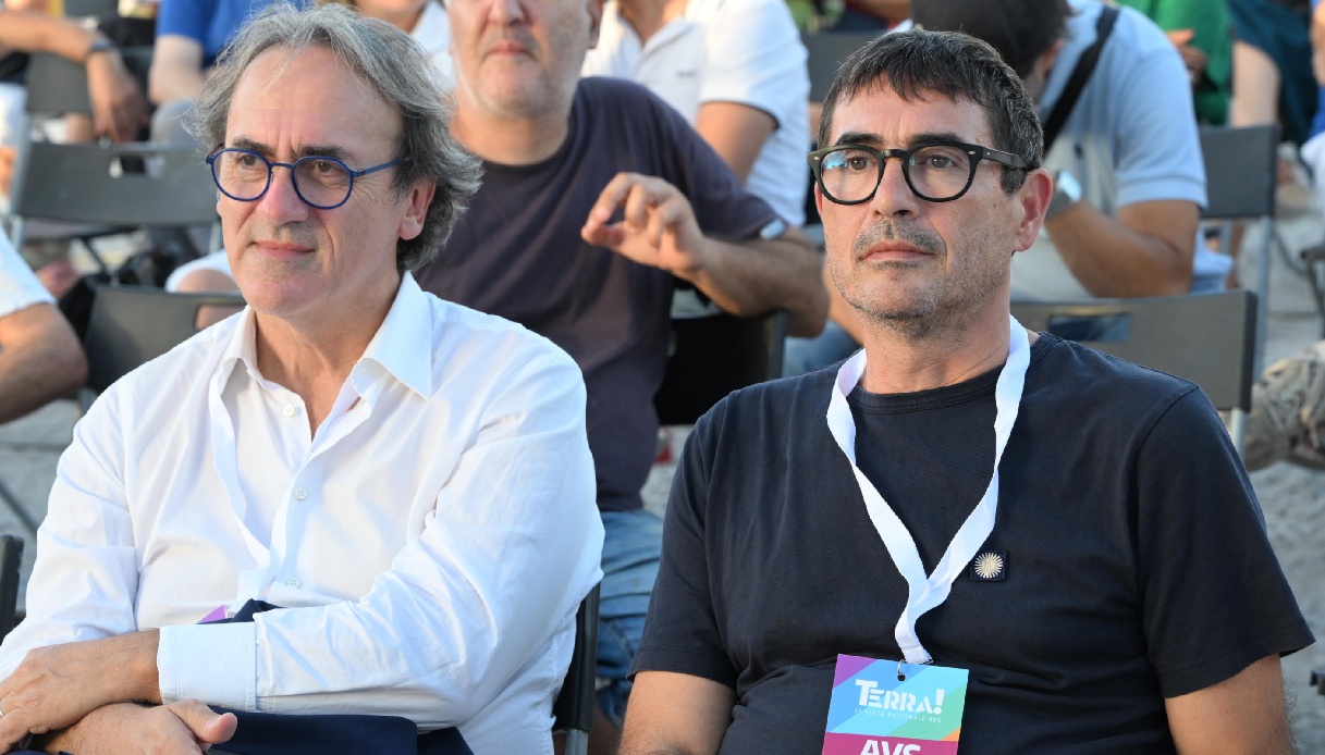 attacco di de luca a bonelli arriva la difesa di fratoianni bullo attaccato al potere come una cozza da Virgilio.it attacco di de luca a bonelli arriva la difesa di fratoianni bullo attaccato al potere come una cozza