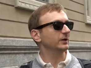 Garlasco, Stasi parla fuori dall'ufficio a Milano: 