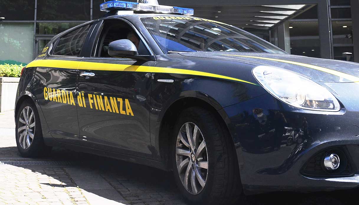 imprenditore in tv si vanta degli acquisti di lusso gdf scopre oltre 376 mila euro di redditi non dichiarati da Virgilio.it imprenditore in tv si vanta degli acquisti di lusso gdf scopre oltre 376 mila euro di redditi non dichiarati