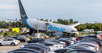 incidente-aereo-miami-immagini-cargo-amazon-aeroporto
