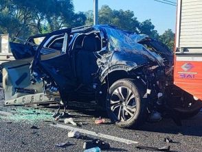 Incidente tra auto e camion sulla Jonio-Tirreno a Rosarno, morti padre e figlie di 14 e 8 anni: grave la madre