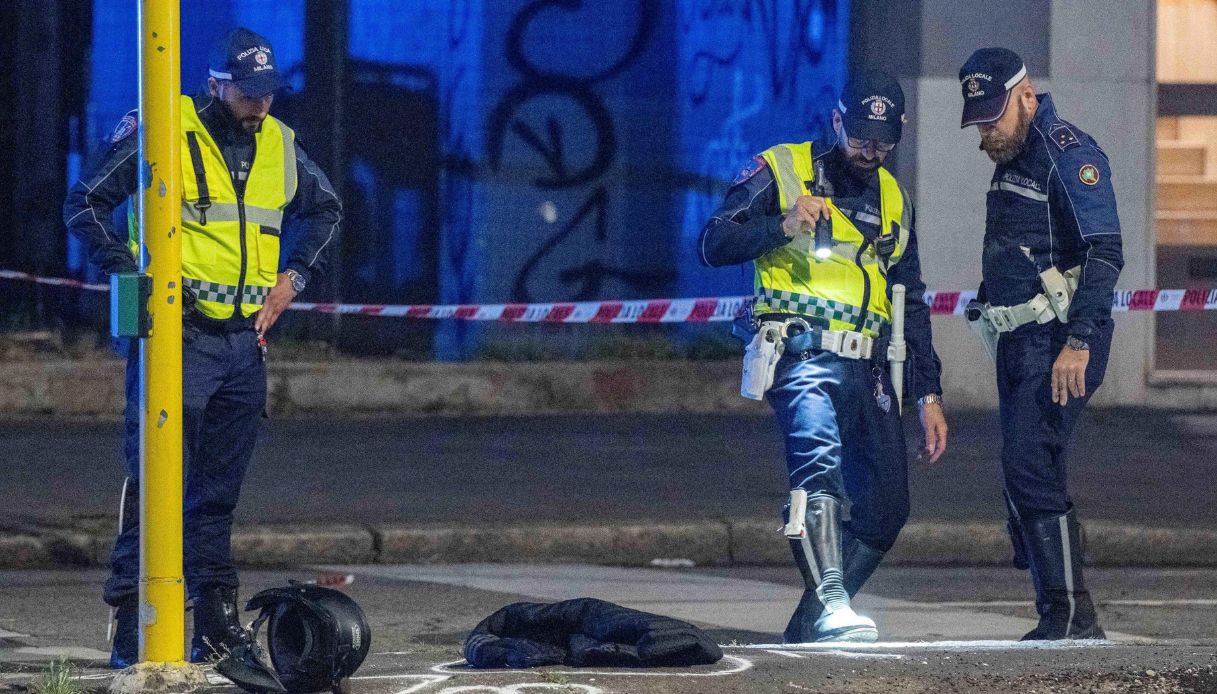 A Milano incidente stradale in via Mecenate, morto un 47enne finito con la moto contro una balaustra A Milano incidente stradale in via Mecenate, morto un 47enne finito con la moto contro una balaustra