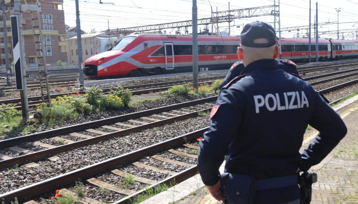 investita da un treno alta velocit224 a milano lambrate chiusi diversi binari ritardi fino a 60 minuti da Virgilio.it investita da un treno alta velocit224 a milano lambrate chiusi diversi binari ritardi fino a 60 minuti