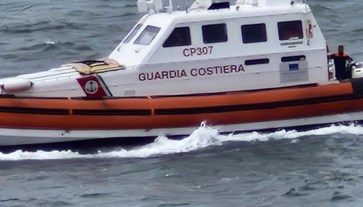 la spezia ritrovata donna su uno scoglio salvata dalla guardia costiera era in ipotermia da Virgilio.it la spezia ritrovata donna su uno scoglio salvata dalla guardia costiera era in ipotermia