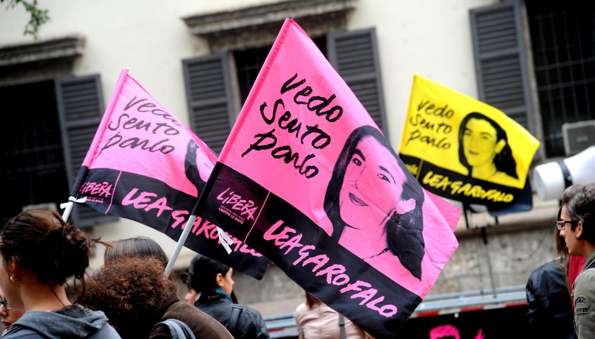 morta denise cosco figlia di lea garofalo si 232 suicidata a 35 anni stessa et224 della mamma quando fu uccisa da Virgilio.it morta denise cosco figlia di lea garofalo si 232 suicidata a 35 anni stessa et224 della mamma quando fu uccisa