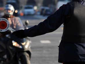 Multa per bestemmia a Venezia davanti alla polizia, ragazzo in scooter punito con una sanzione da 102 euro