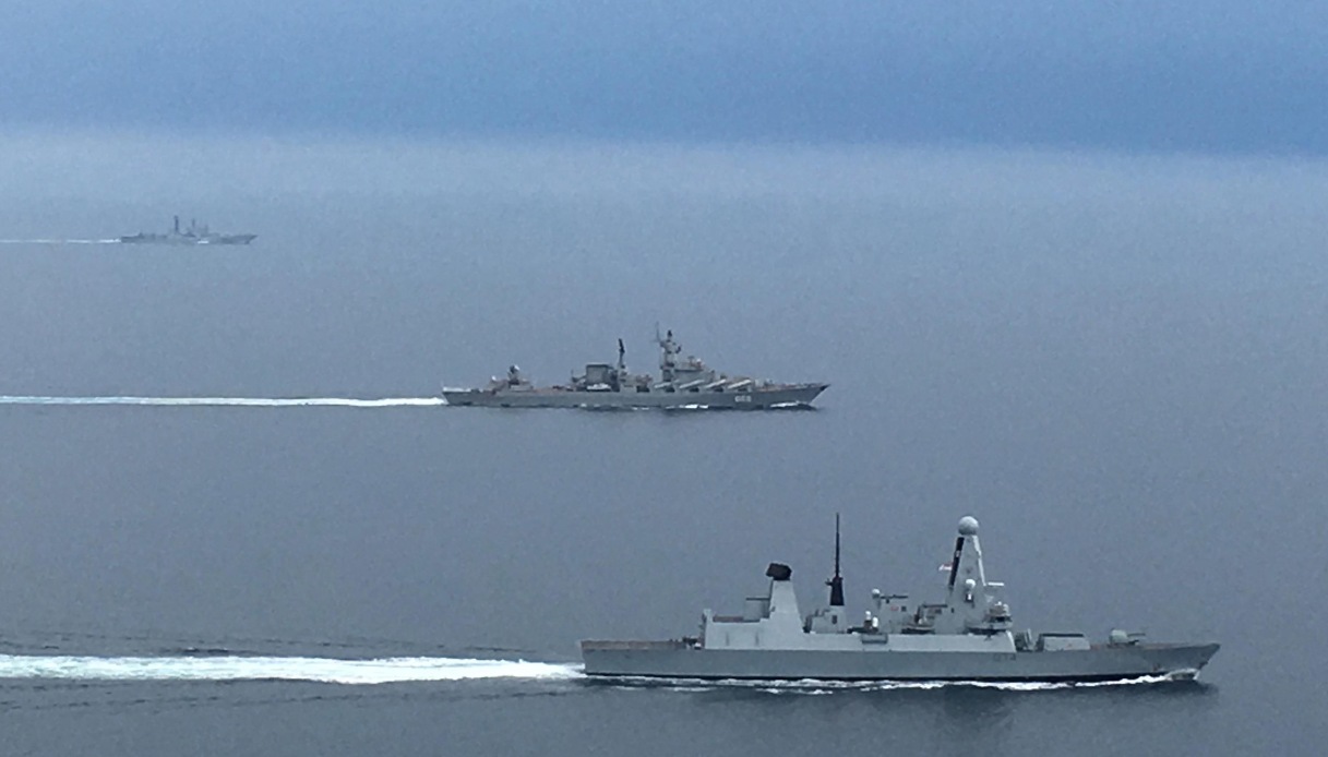 sette navi da guerra russe a sud della sicilia cariche di corazzati aerei italiani decollati in risposta da Virgilio.it sette navi da guerra russe a sud della sicilia cariche di corazzati aerei italiani decollati in risposta