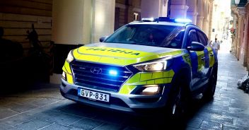 polizia-malta-uomo-si-da-fuoco-isola-di-gozo