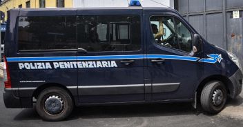polizia-penitenziaria-carcere-brescia-agenti-picchiati-detenuti