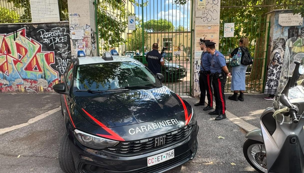 prof marsilio accoltellata a scuola dallo studente su telegram caccia ai complici del 13enne in 5 nel mirino da Virgilio.it prof marsilio accoltellata a scuola dallo studente su telegram caccia ai complici del 13enne in 5 nel mirino