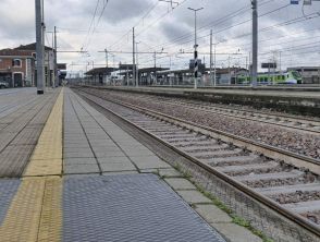 Ragazza di 18 anni investita dal treno a Tradate vicino Varese, circolazione dei treni sospesa nella tratta