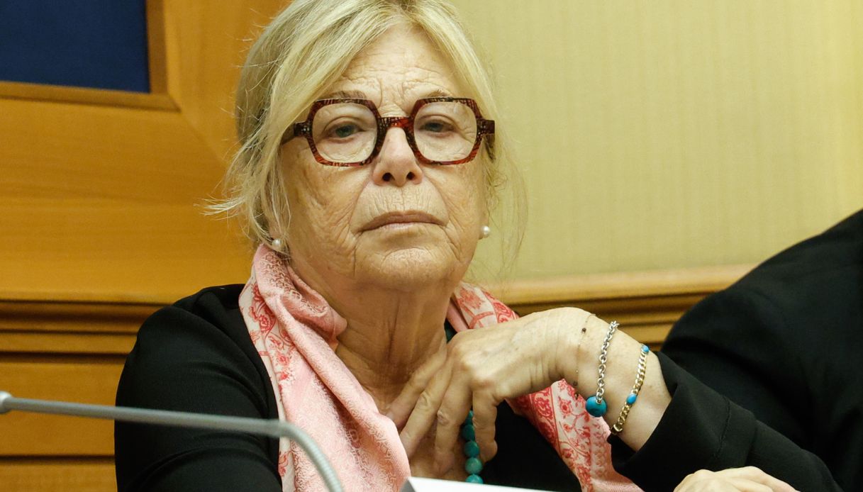https://wips.plug.it/cips/notizie.virgilio.it/cms/2026/09/rita-dalla-chiesa-carlo-alberto-andreotti.jpg