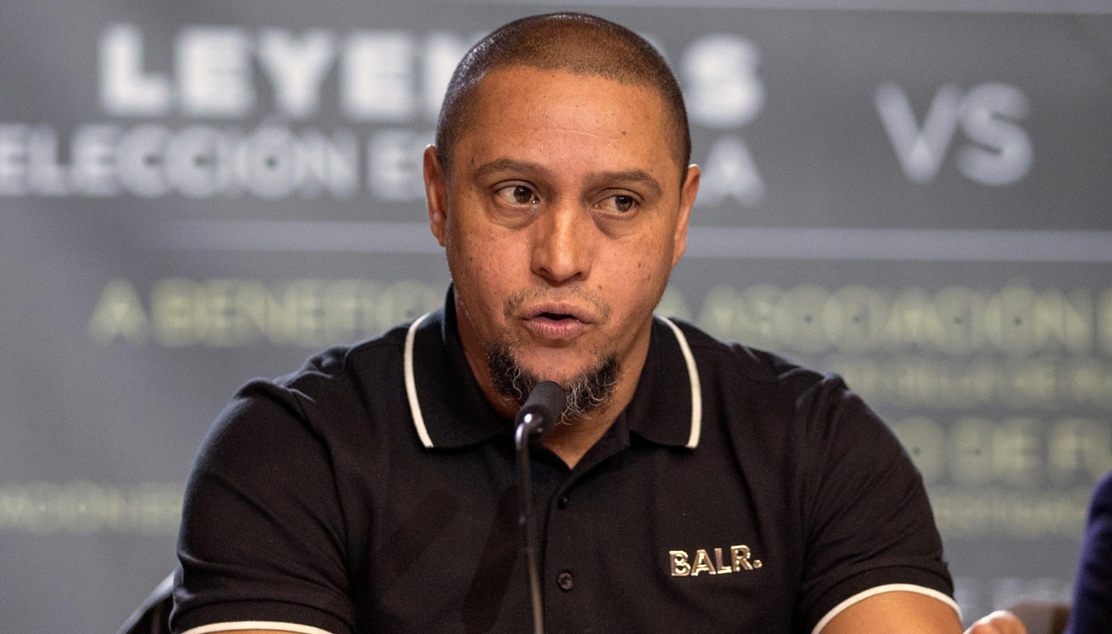 roberto carlos in disgrazia la confessione dell8217ex calciatore perso il 99 dei soldi guadagnati nel calcio da Virgilio.it roberto carlos in disgrazia la confessione dell8217ex calciatore perso il 99 dei soldi guadagnati nel calcio