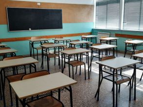 Caldo, allarme dei pediatri sul rientro a scuola da rimandare: 