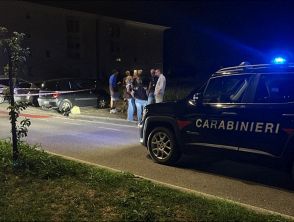 Uomo ucciso in strada con un cacciavite a Udine, i sospetti sulle minacce di morte dell'ex alla sorella