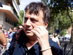 Valter Lavitola aggredito in carcere a Rebibbia, schiaffi dagli altri detenuti in cella: come sta