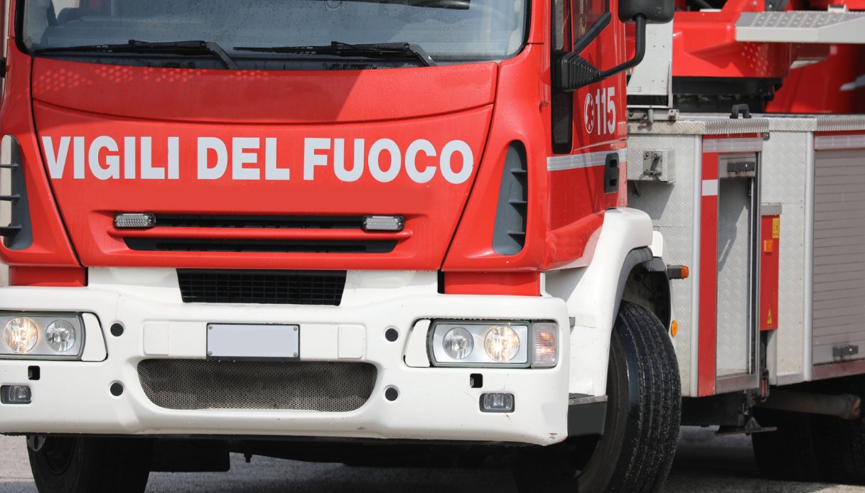 camion dei vigili del fuoco si ribalta a firenze incidente nei pressi del viadotto all8217indiano cinque feriti da Virgilio.it camion dei vigili del fuoco si ribalta a firenze incidente nei pressi del viadotto all8217indiano cinque feriti