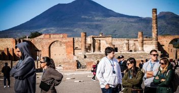 violenza-sessuale-guida-custode-pompei-scavi-turista